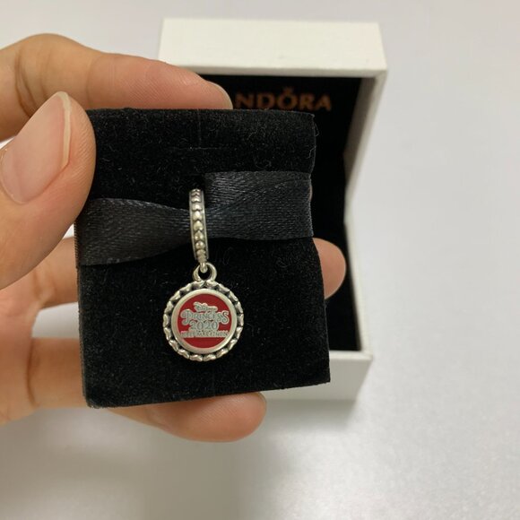 Pandora Run Disney 2020 Princess Half Marathon 10K Charm - Picture 1 of 4